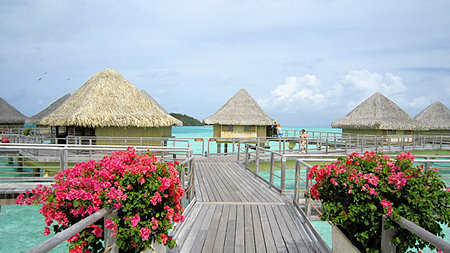 Intercontinental Le Moana Over Water Bungalows