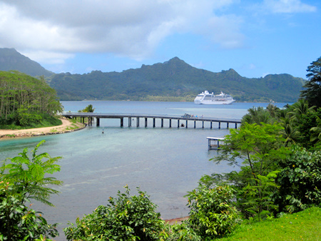 Princess Cruise ship visiting Huahine